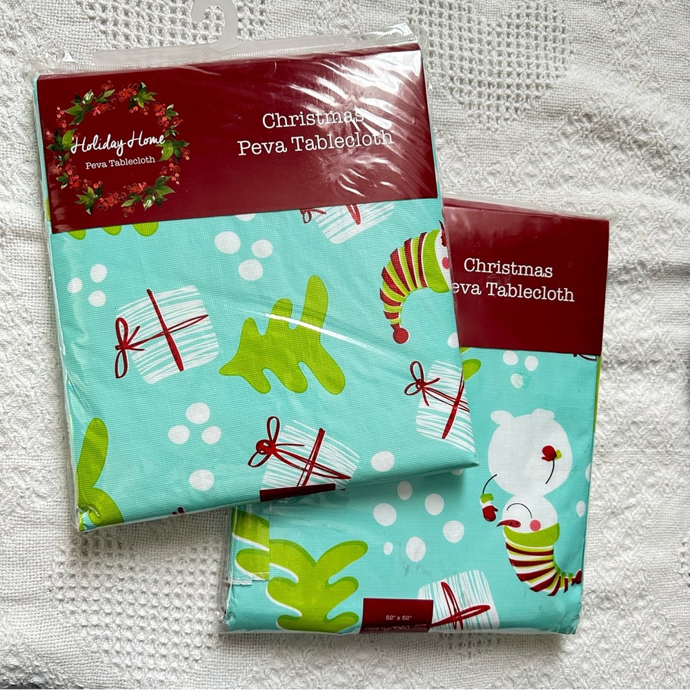 Set Of 2 Christmas Piva Tablecloths Size 52x52 Rectangle